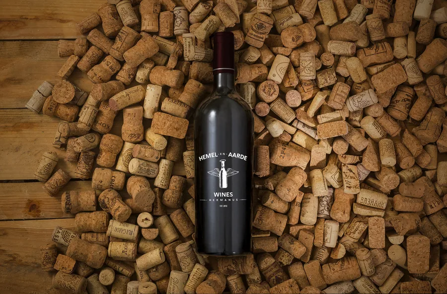 Hemel en Aarde wine bottle label design and premium product mockup